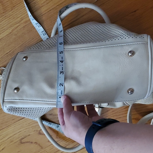 faux leather/vegan satchel bag - Picture 11 of 15